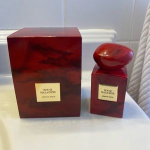 Discontinued and hard to find. Only sprayed once to test.